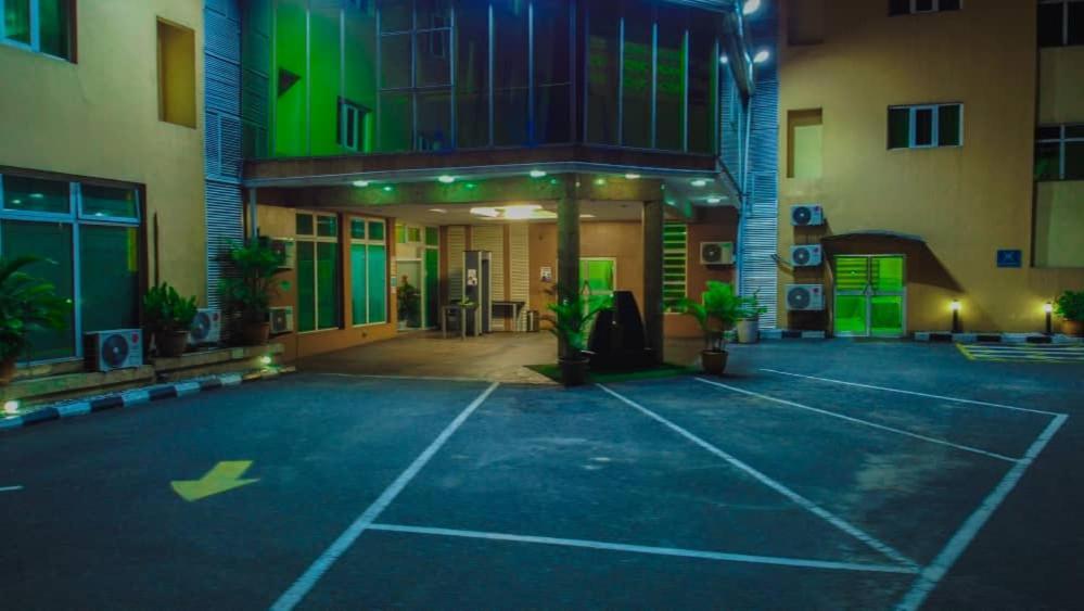 Golden Tulip Hotel- Evergreen Port Harcourt Exterior foto